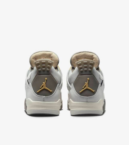 Air Jordan 4 Retro SE Craft Photon Dust